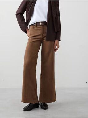 Banana Republic Wide-Leg High-Rise Suede Pants in Brown